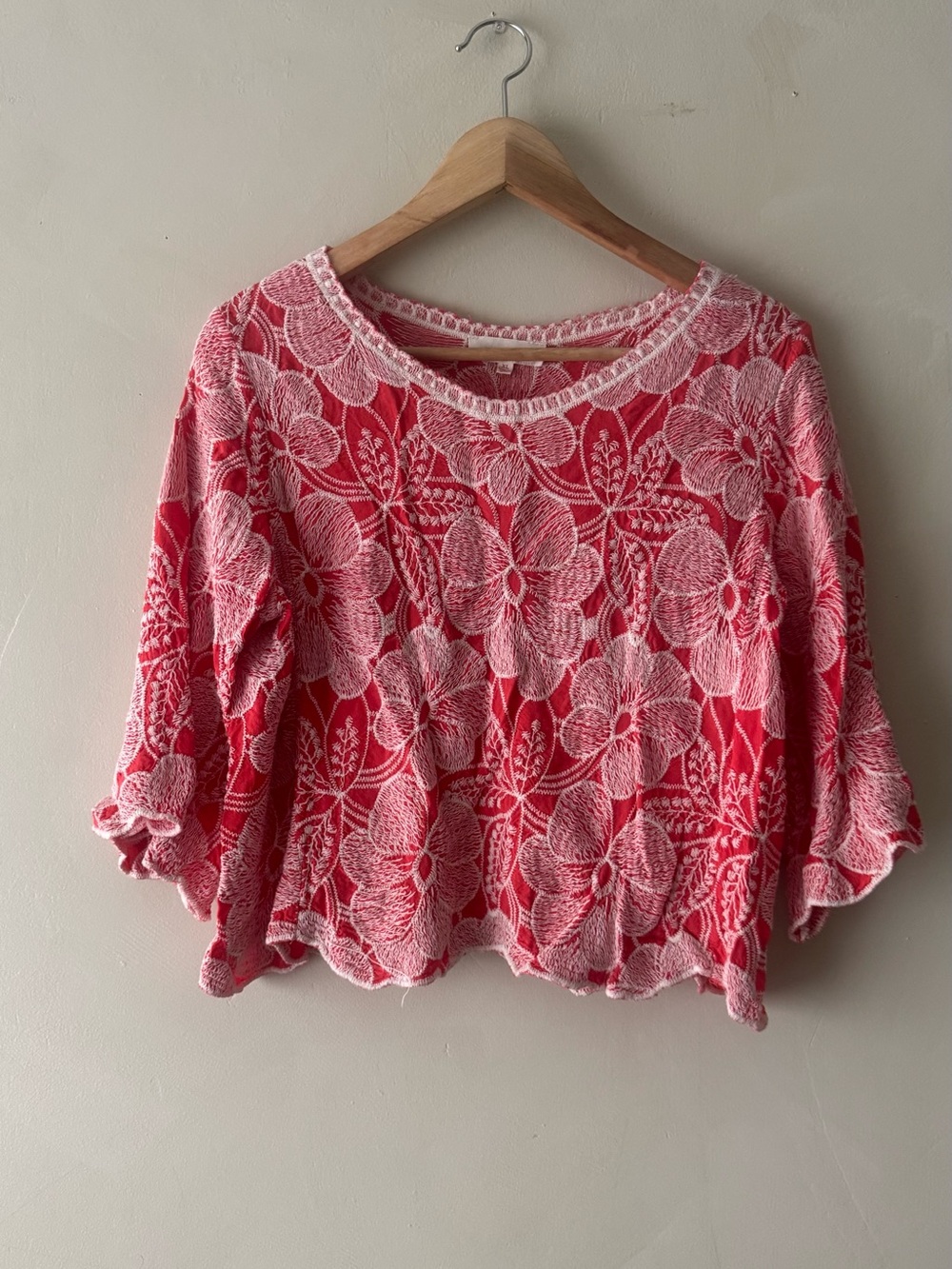 Solitaire Pink Floral Crochet Tunic